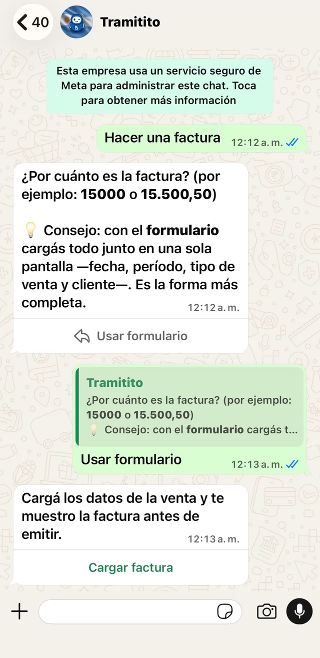 Captura real de WhatsApp: Tramitito pregunta el monto de la factura y ofrece cargar todo junto con el formulario